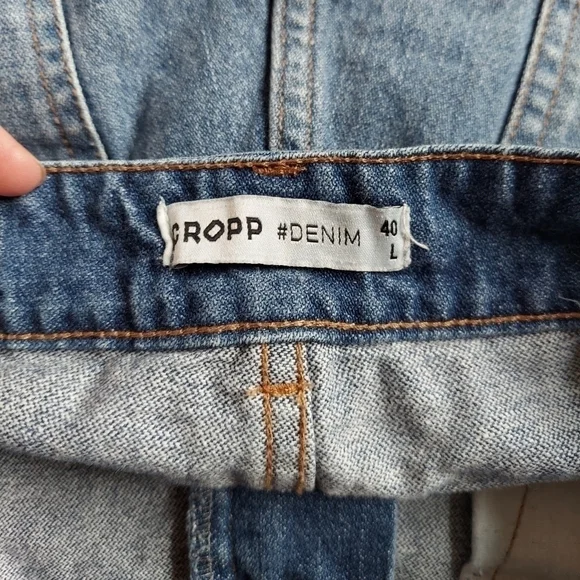 Cropp Cute Distressed Denim Shorts - Picture 10 of 11